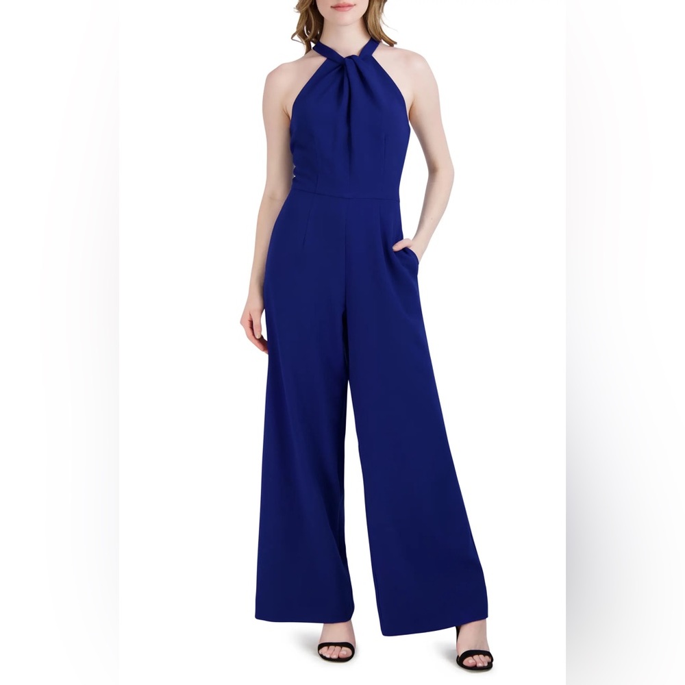 - New York & Company. Medium 8-10 stretches
